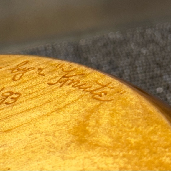 Handturned Alaskan Golden Birch Bowl – Signed by Lowell “Knute” Knutson. - Picture 4 of 11